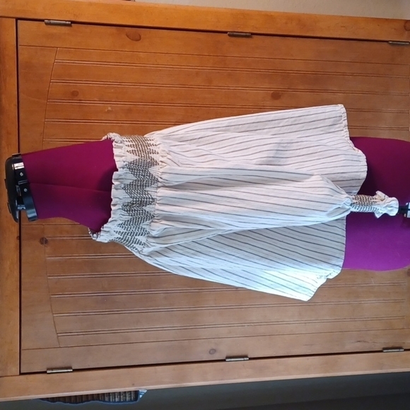 ANTHROPOLOGIE VANESSA VIRGINIA OFF THE SHOULDER CROPPED TOP - Picture 3 of 9